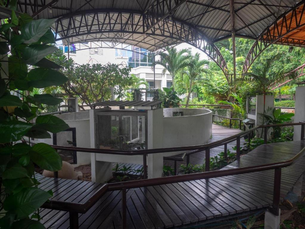 A-One Motel Bangkok Exterior photo